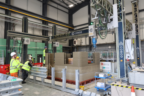 3D printer being used to construct a concrete building